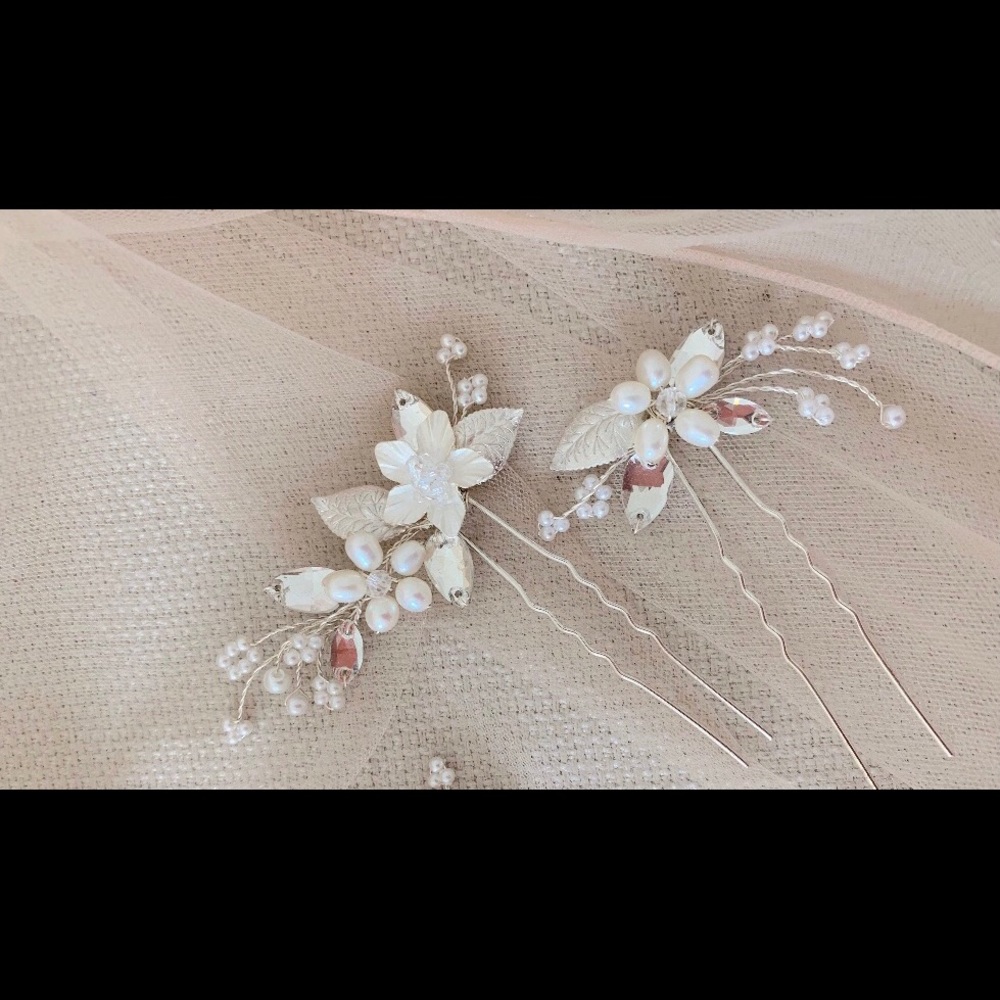 Silver and pearl bridal hair pins